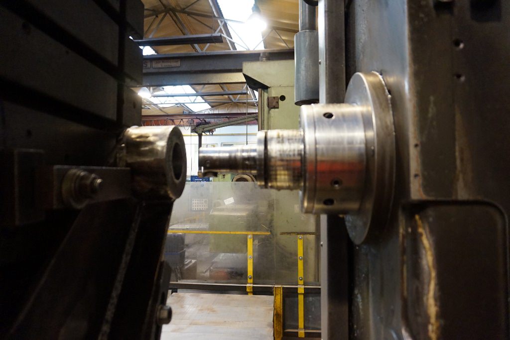 DEVLIEG 43H72 DC Spiromatic 